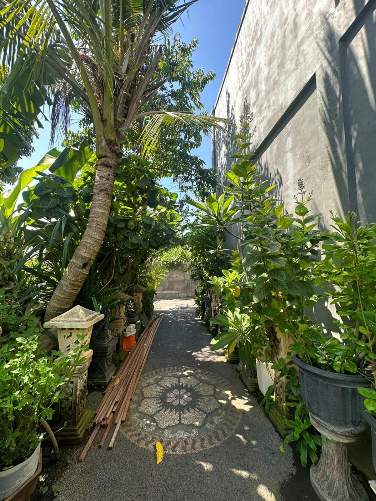 Sari Buana Bed & Breakfast Kuta  Ngoại thất bức ảnh