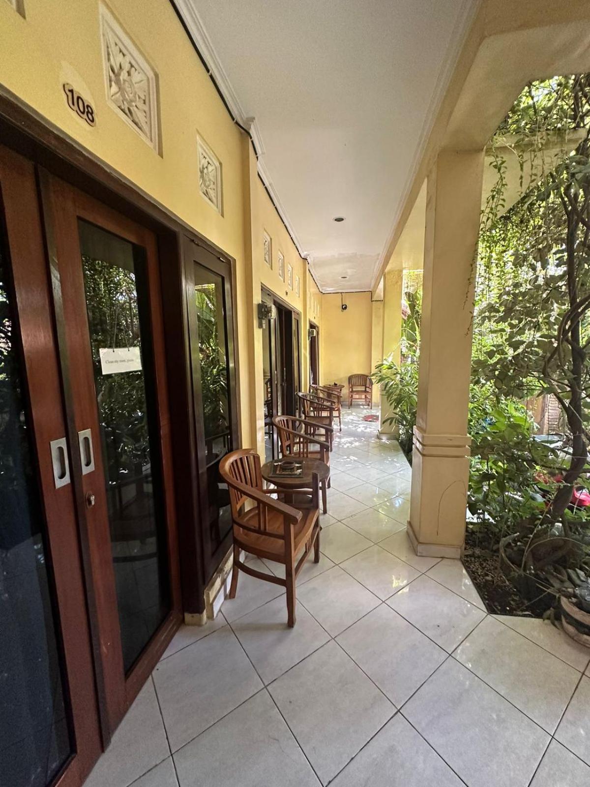 Sari Buana Bed & Breakfast Kuta  Ngoại thất bức ảnh