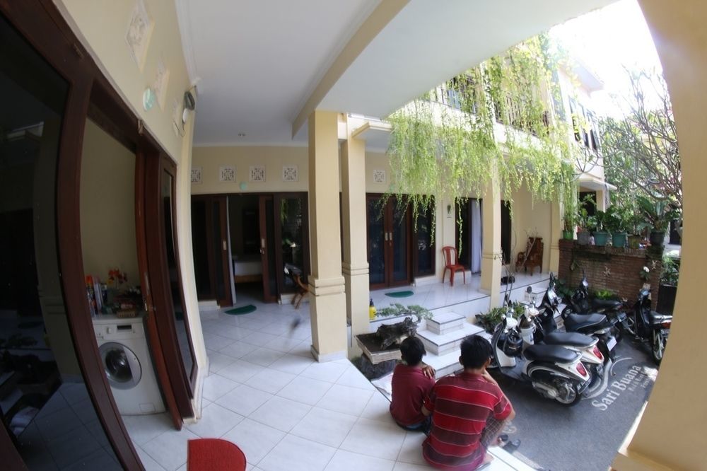 Sari Buana Bed & Breakfast Kuta  Ngoại thất bức ảnh